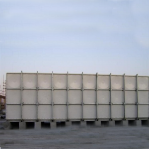 用于工業(yè)水箱液位測量的液位傳感器