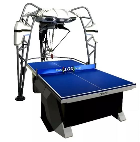 集成多種傳感器的人工智能機器人在2019年第二屆進博會上大放異彩