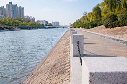 用于河流液位測量的超聲波液位傳感器