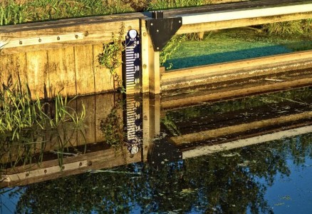 應用在河道水位流量監(jiān)測儀中的深水液位傳感器