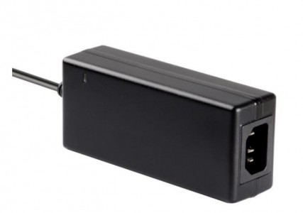 光耦在適配器中的關鍵應用：實現隔離、信號傳遞與性能優化