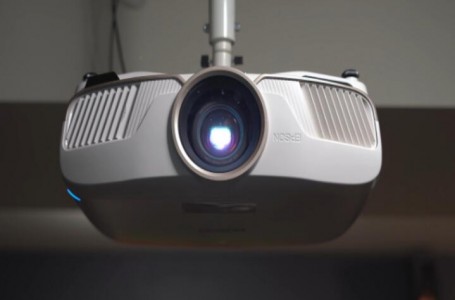 應用在家庭影院觸摸屏中的高性能低功耗觸摸芯片