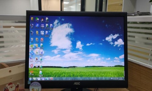 應用在LCD顯示器電源插頭里的氮化鎵（GaN)MTC-65W1C